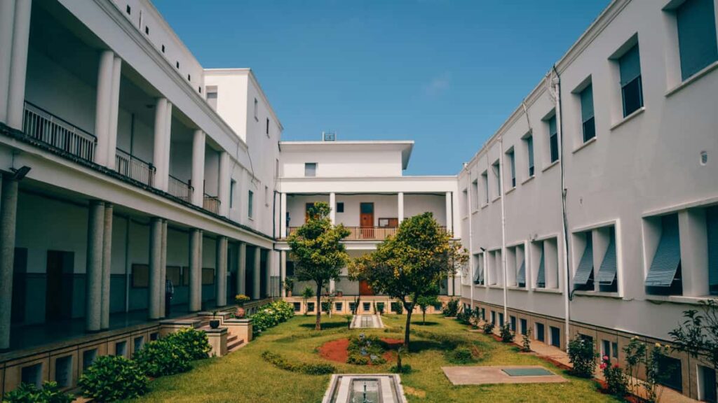 Guia pratico para anunciantes brasileiros encontrarem criadores Kuaishou em Bangladesh e ativar vendas com lives e conteudo.