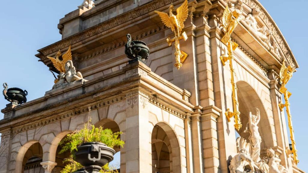 Guia pratico para marcas brasileiras encontrarem criadores ligados a Netflix nos Emirados Arabes Unidos e lancar drops limitados com impacto.