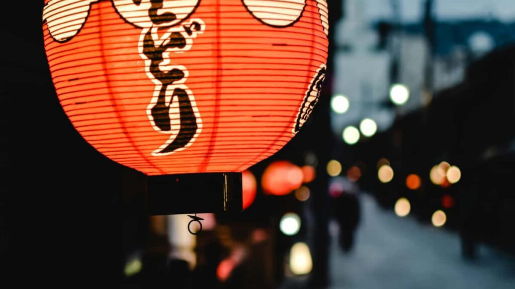 Guia pratico para anunciantes brasileiros encontrarem creators chilenos no Spotify e executar product seeding com impacto local.