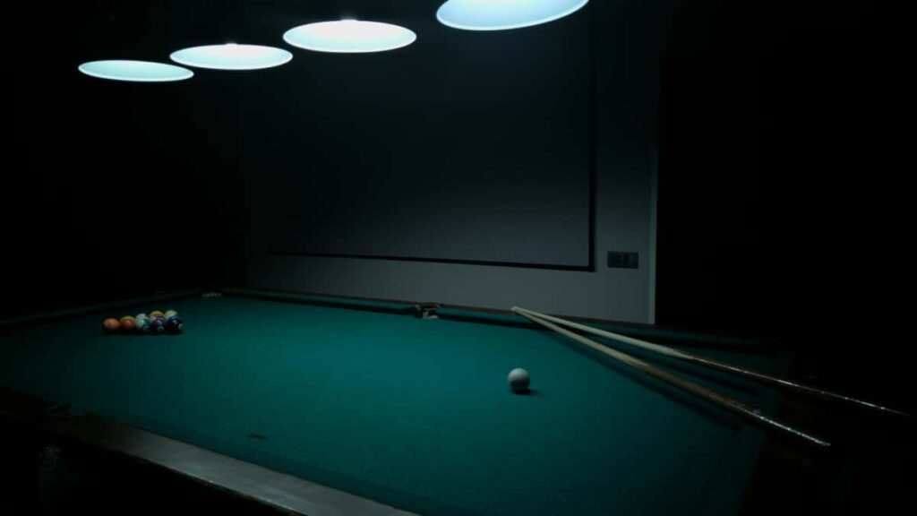 Guia pratico para anunciantes brasileiros encontrarem criadores hungaros no Twitch e escalar exposicao de equipamentos de viagem com UGC.