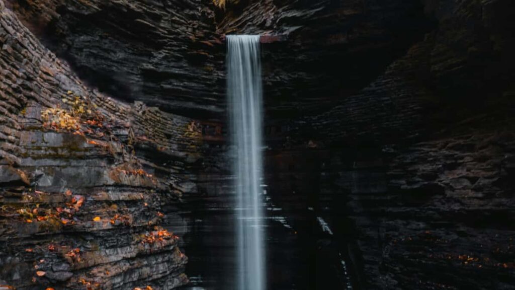 Guia pratico para anunciantes brasileiros encontrarem creators do Equador prontos para collabs em desafios de danca estrategias, plataformas, briefing e riscos.