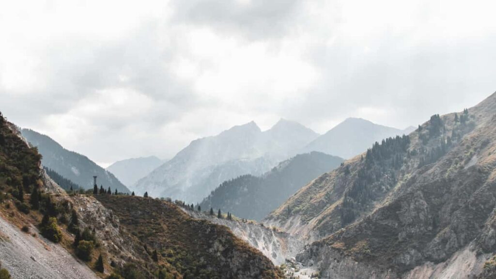 Guia pratico para criadores brasileiros alcancarem marcas da Estonia via SoundCloud e transformar essa conexao em videos de unboxing que vendem.