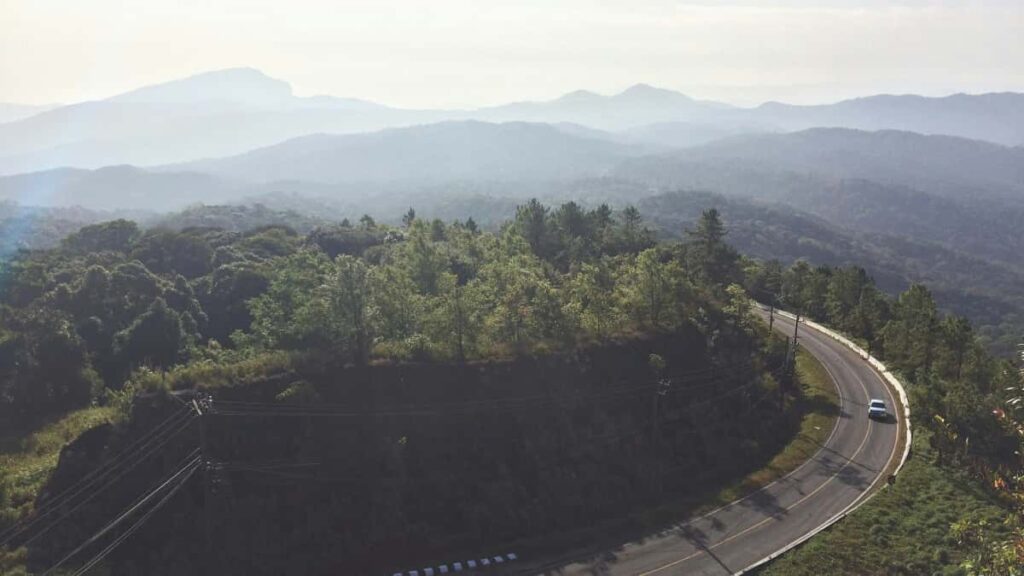 Guia pratico para anunciantes brasileiros encontrarem criadores na Grecia para promover lancamentos no Spotify estrategias, APIs, pesquisa local e checklist de campanha.