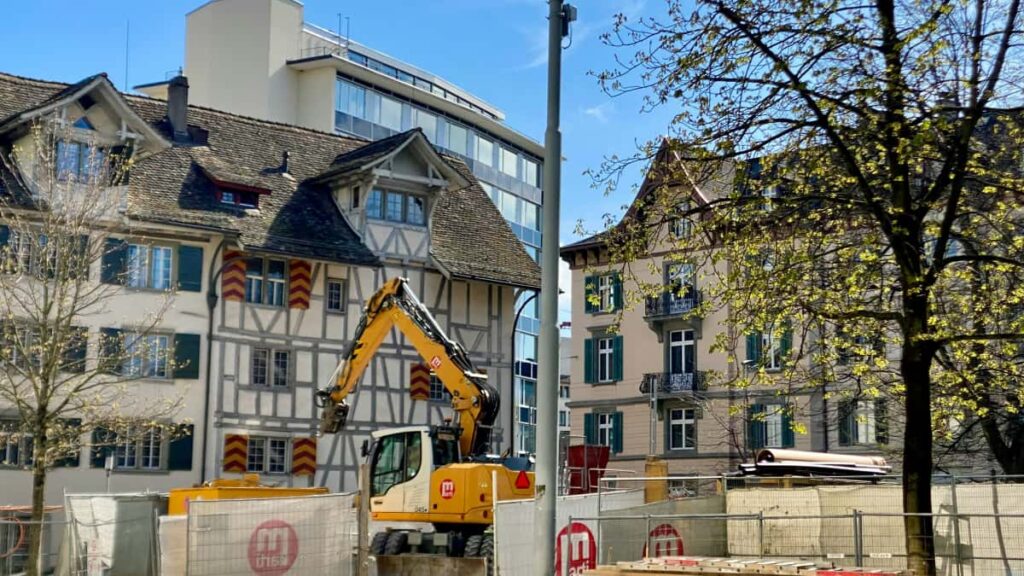 Guia pratico para creators brasileiros: como contatar marcas francesas no Taobao e transformar pecas em lookbooks relevantes.